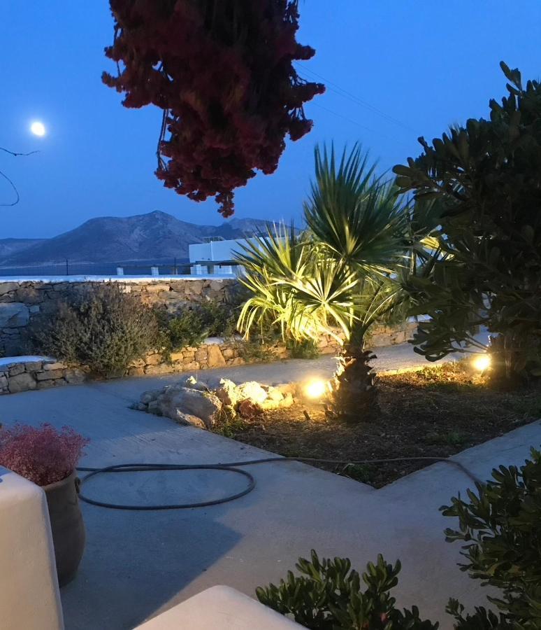 VILLA THEIA - SELENE , appartement de charme pour 4 à 6 personnes prés de la plage et du village de Koufonissi Koufonisia Extérieur photo