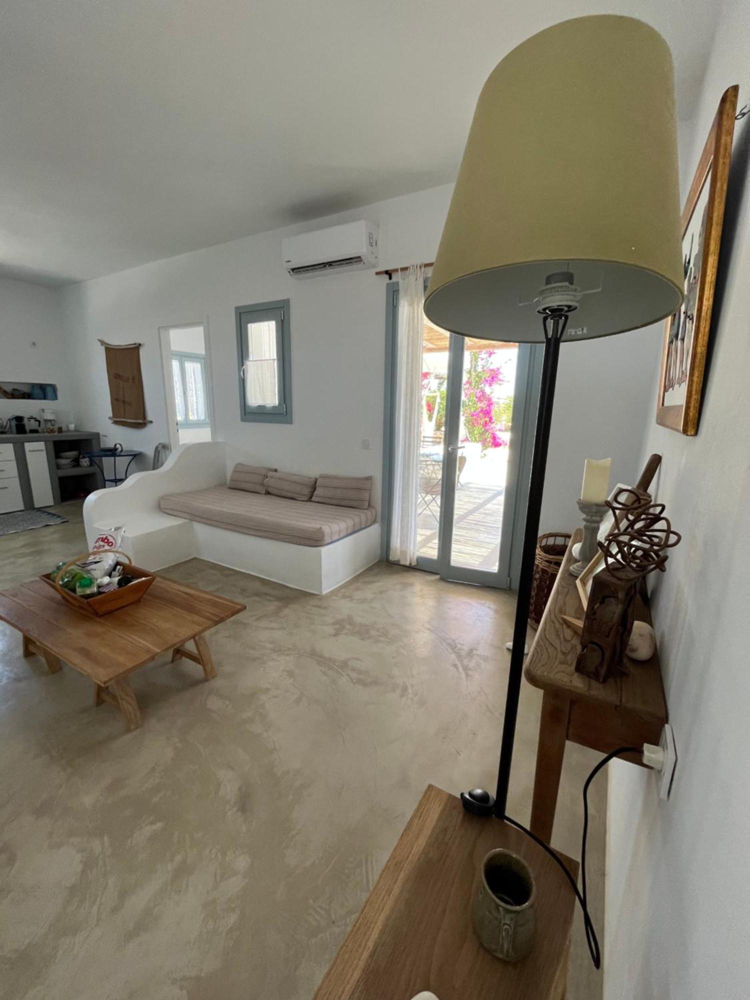 VILLA THEIA - SELENE , appartement de charme pour 4 à 6 personnes prés de la plage et du village de Koufonissi Koufonisia Extérieur photo